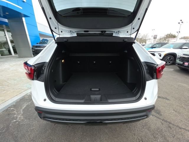 New 2026 Chevrolet Trax RS w/ Sunroof Package image 30