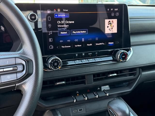 Certified 2023 Chevrolet Colorado Trail Boss w/ Technology Package AWD/4WD image 19