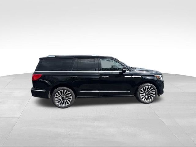 Used 2018 Lincoln Navigator Reserve w/ Technology Package image 2