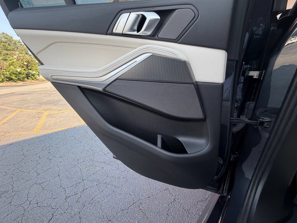 Used 2022 BMW X5 M50i w/ Premium Package AWD/4WD image 26