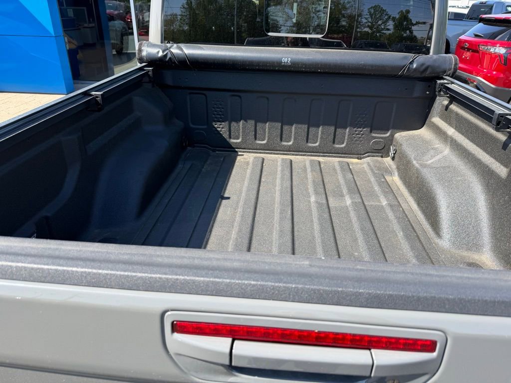 Used 2022 Jeep Gladiator Overland AWD/4WD image 12