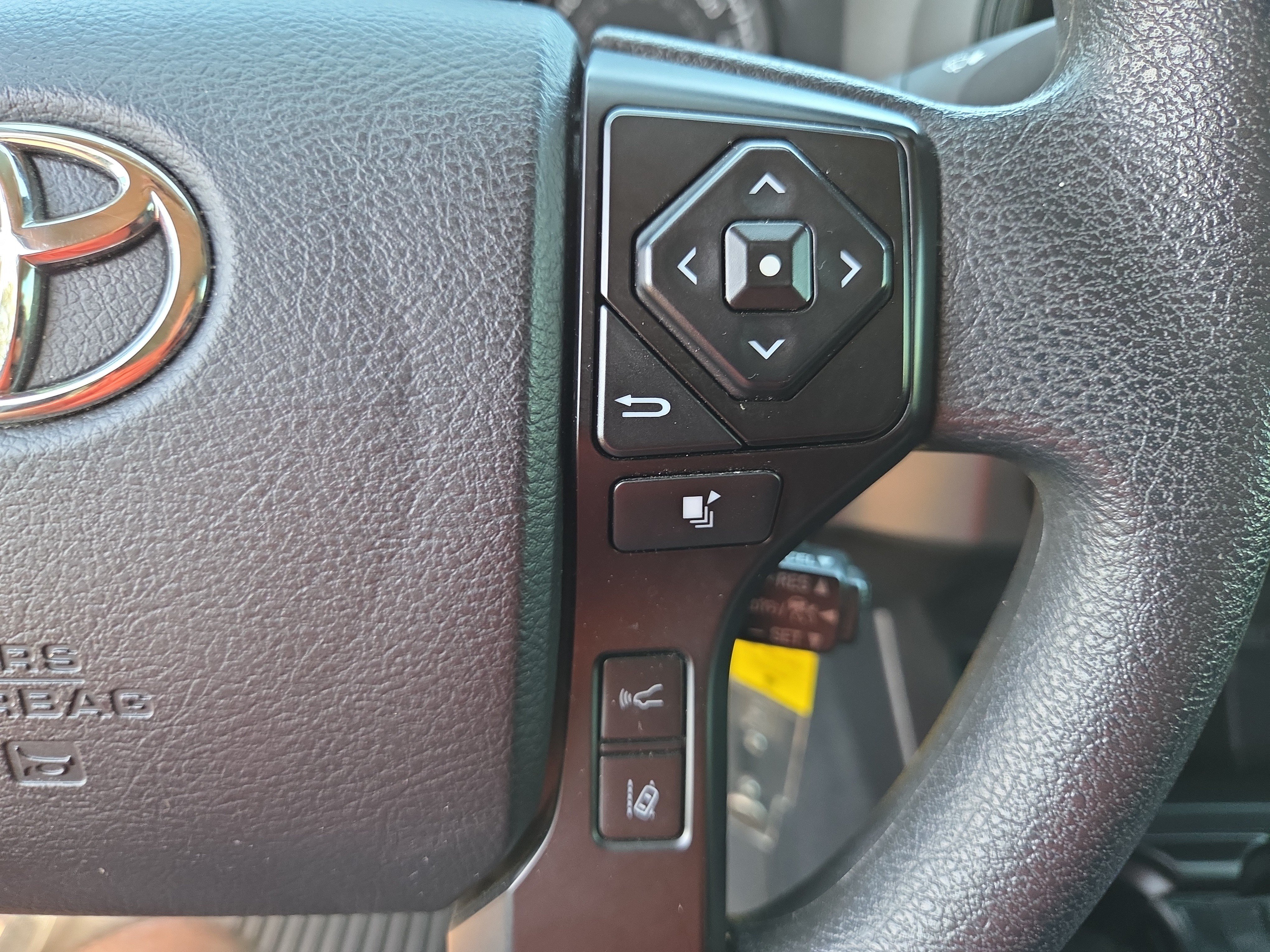 Certified 2021 Toyota Tacoma SR w/ SX Package AWD/4WD image 25