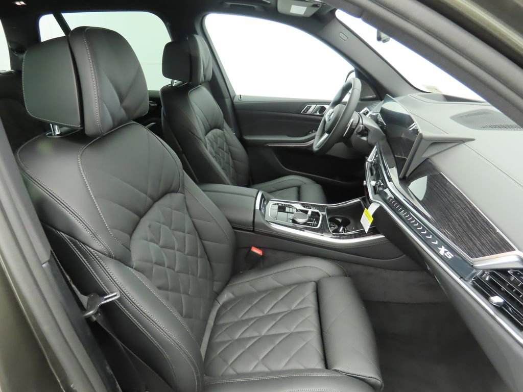 New 2026 BMW X5 xDrive40i w/ M Sport Package image 21