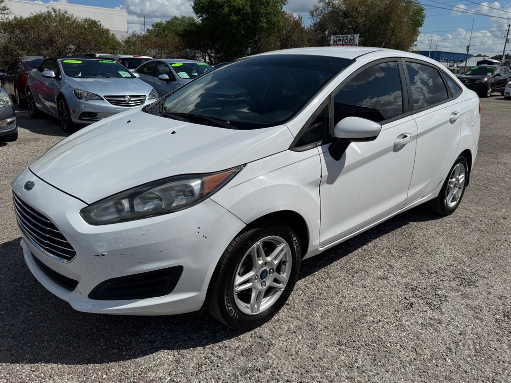Used 2017 Ford Fiesta SE FWD image 1