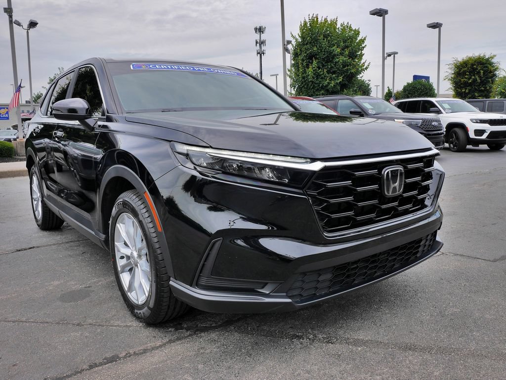 Used 2025 Honda CR-V EX image 2