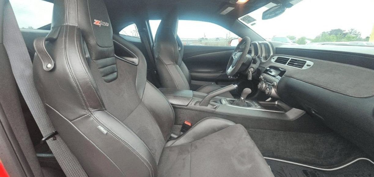Used 2015 Chevrolet Camaro Z/28 RWD image 8