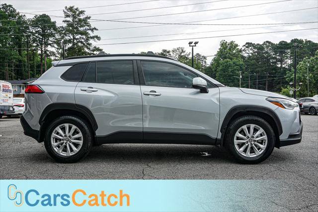 Used 2024 Toyota Corolla Cross LE w/ Moonroof Package FWD image 9