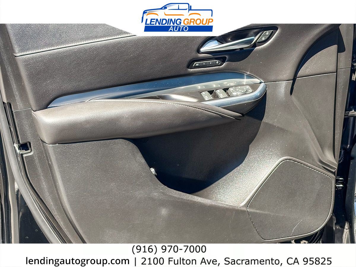 Used 2020 Cadillac XT4 Premium Luxury w/ Cold Weather Package FWD image 19