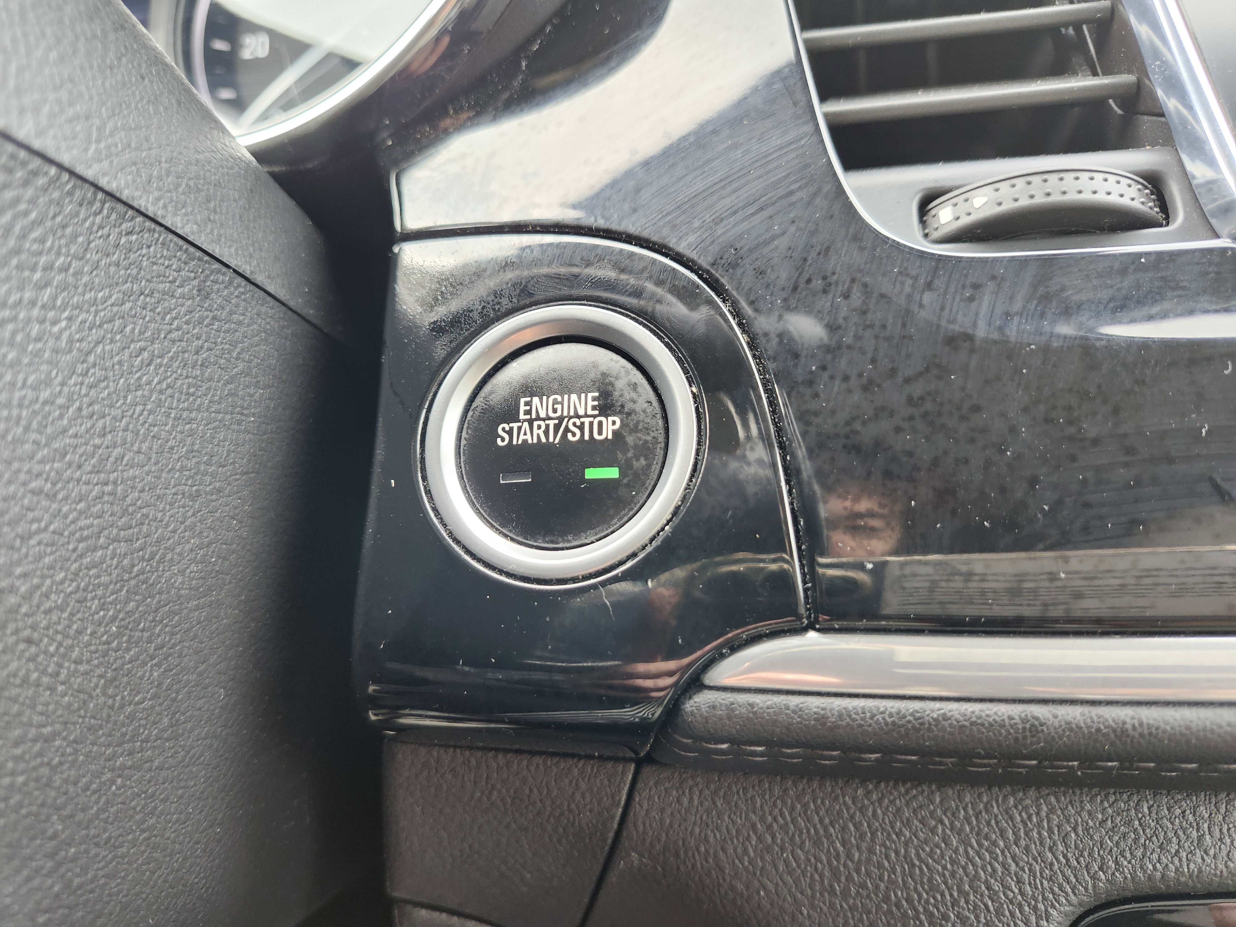 Used 2020 Buick Encore Essence AWD/4WD image 8