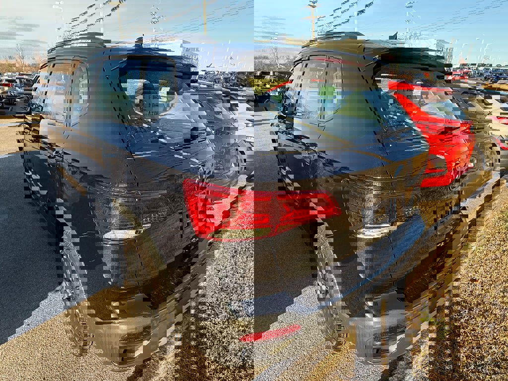 Used 2024 Volkswagen Taos S image 8