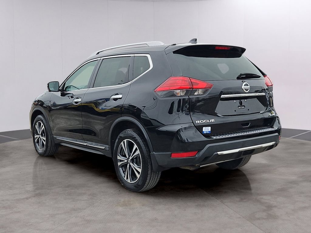 Used 2017 Nissan Rogue SL image 6