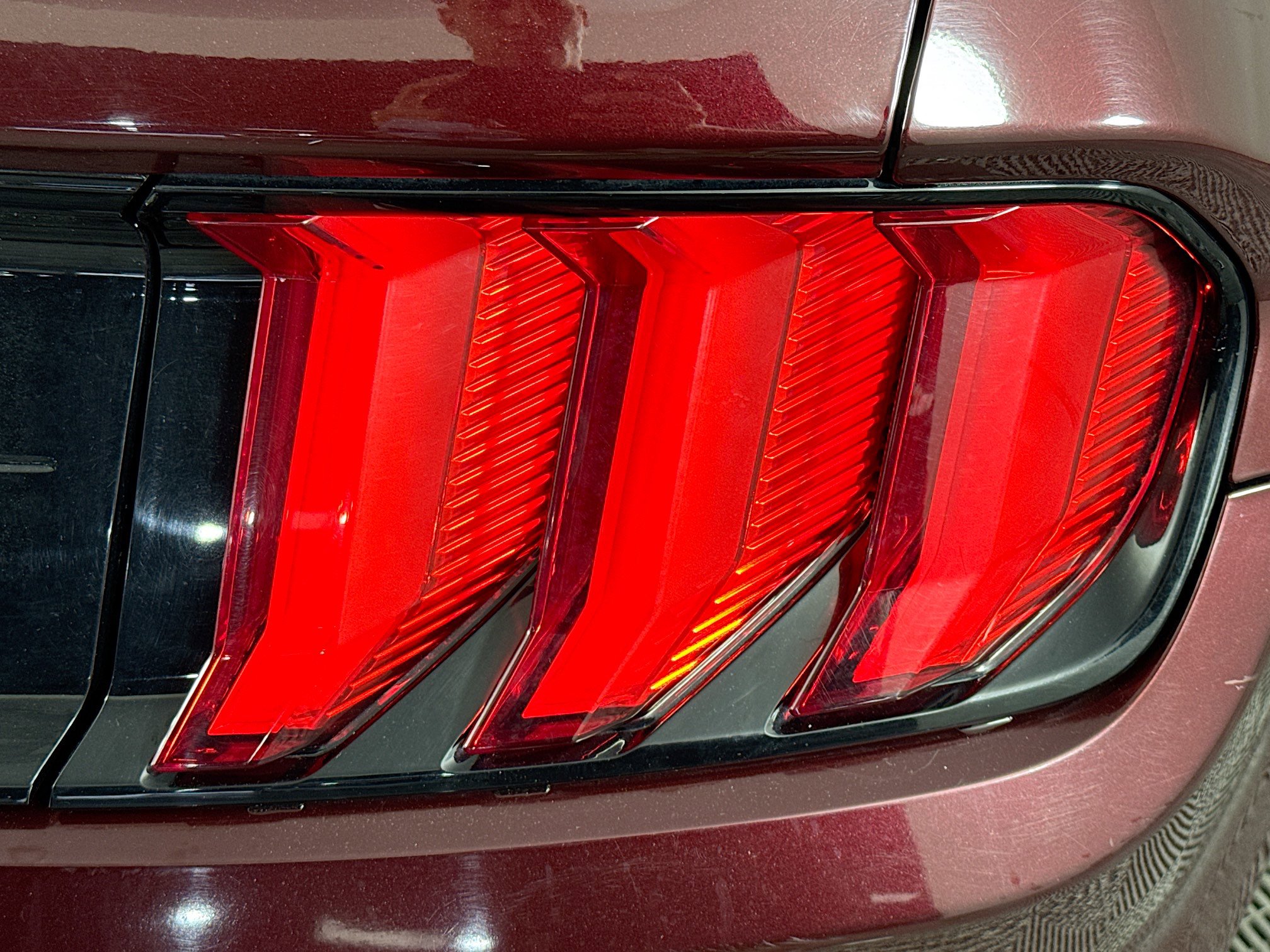 Used 2018 Ford Mustang GT w/ Black Accent Package RWD image 29