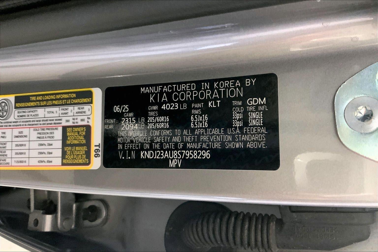 Used 2025 Kia Soul LX FWD image 31
