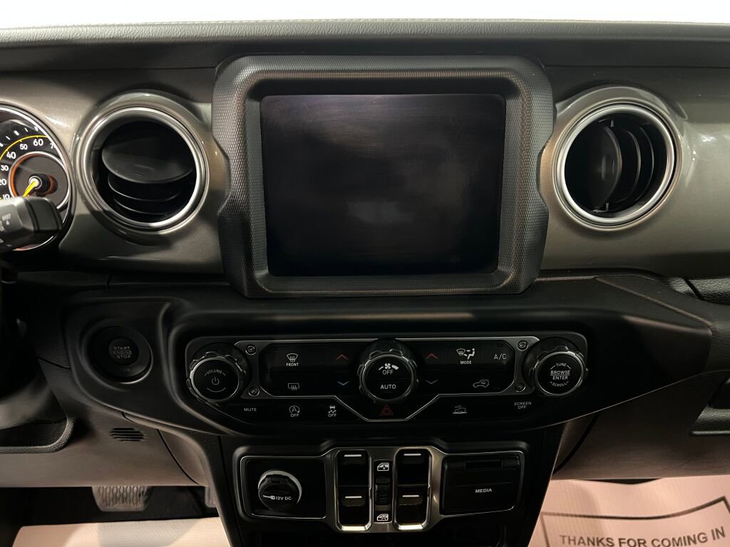 Used 2023 Jeep Wrangler Sahara image 8