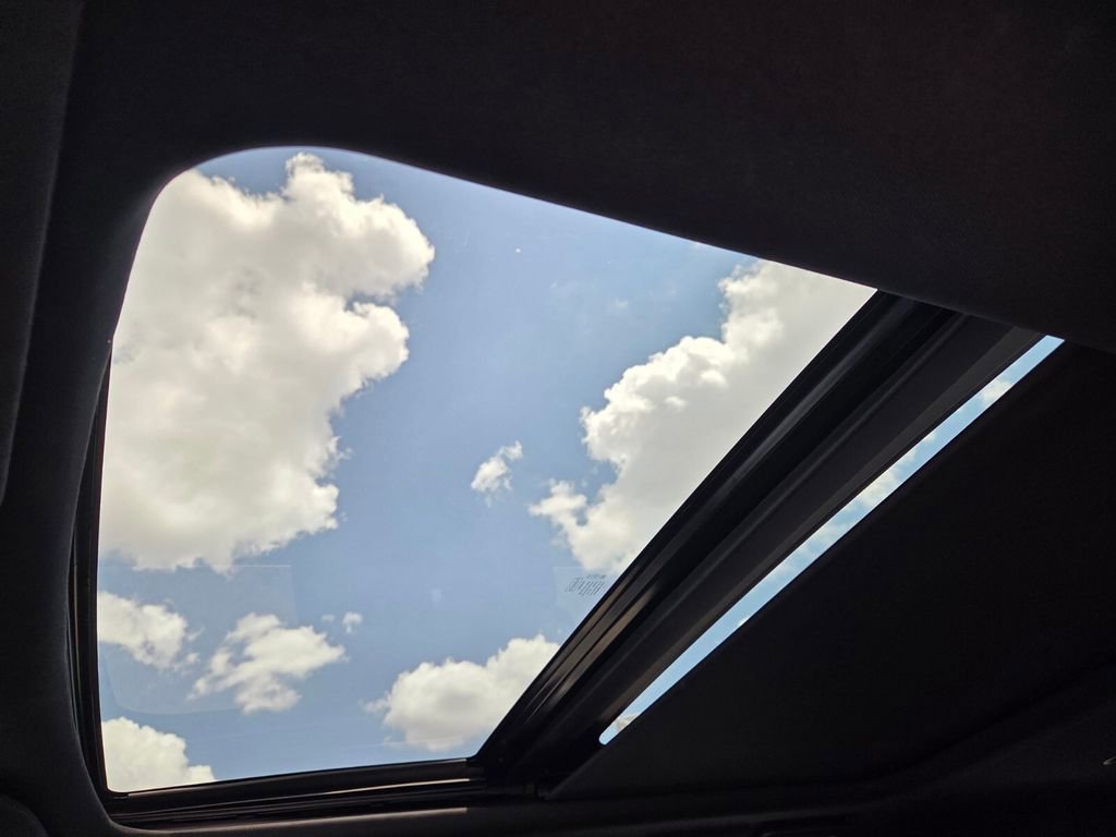 Used 2018 Ford Expedition Limited w/ Equipment Group 301A RWD image 6