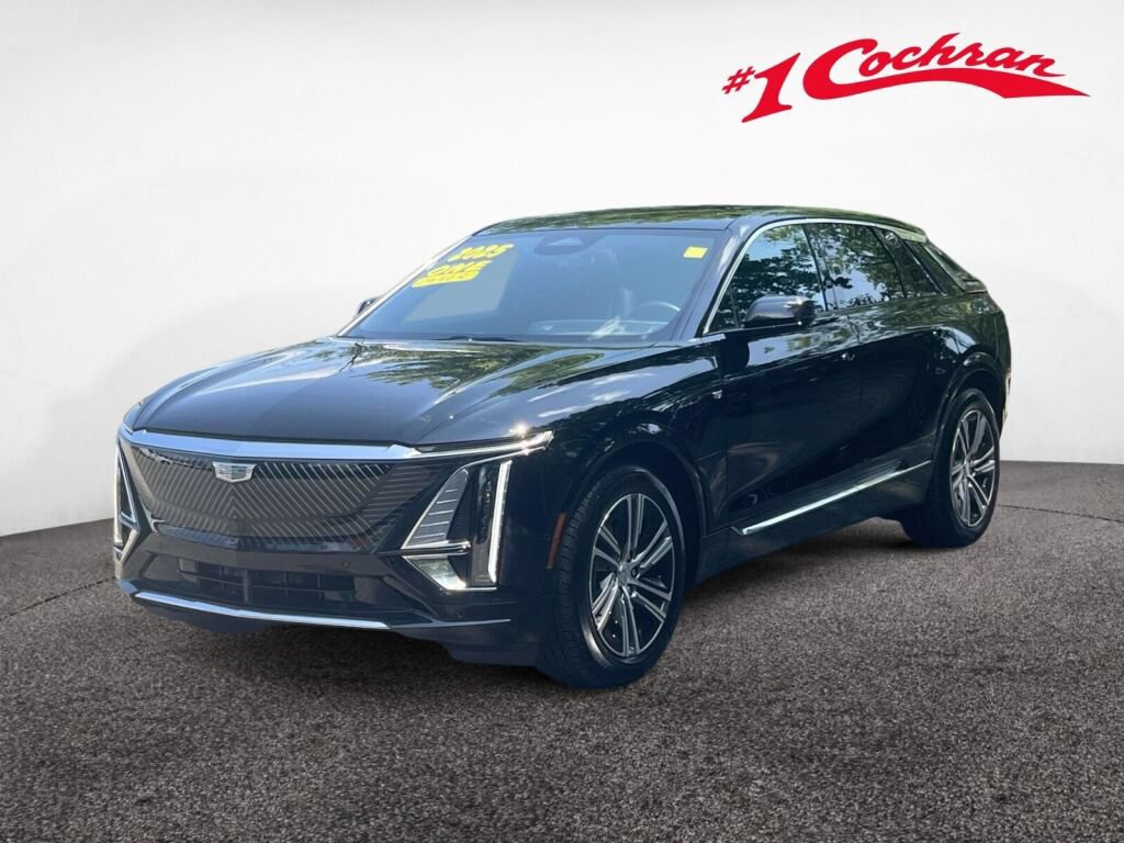 Used 2025 Cadillac Lyriq Luxury AWD/4WD image 11