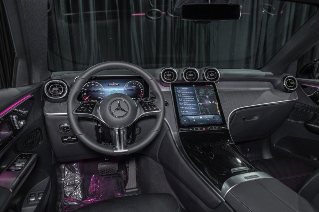 New 2026 Mercedes-Benz GLC 350e 4MATIC image 18