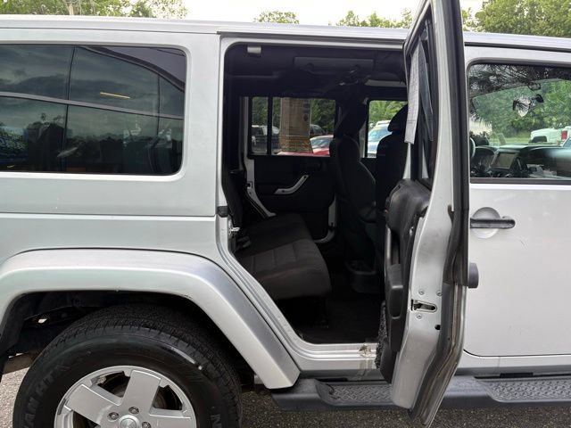 Used 2012 Jeep Wrangler Unlimited Sahara w/ Connectivity Group AWD/4WD image 21