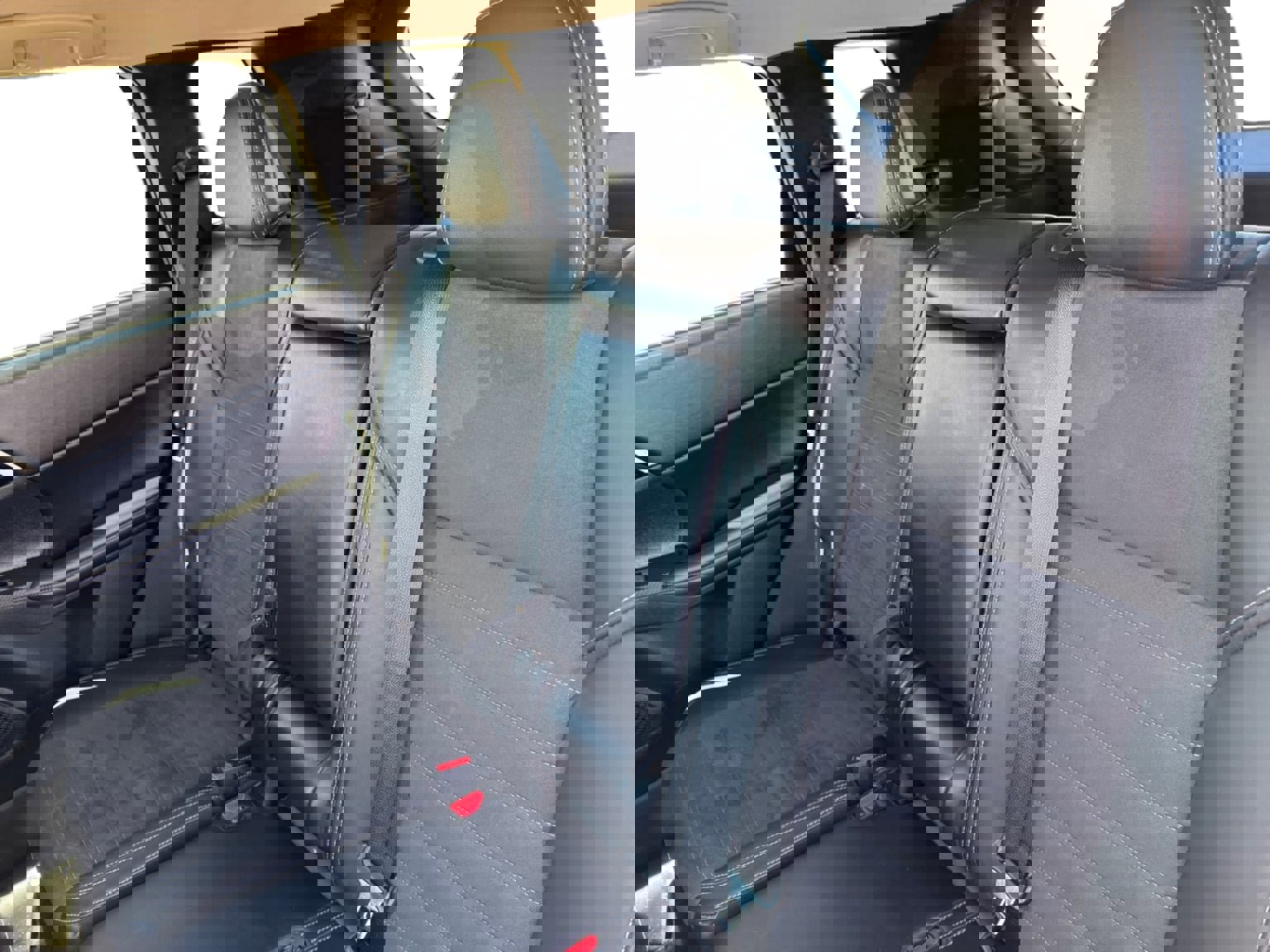 Used 2024 Mitsubishi Outlander SE image 16