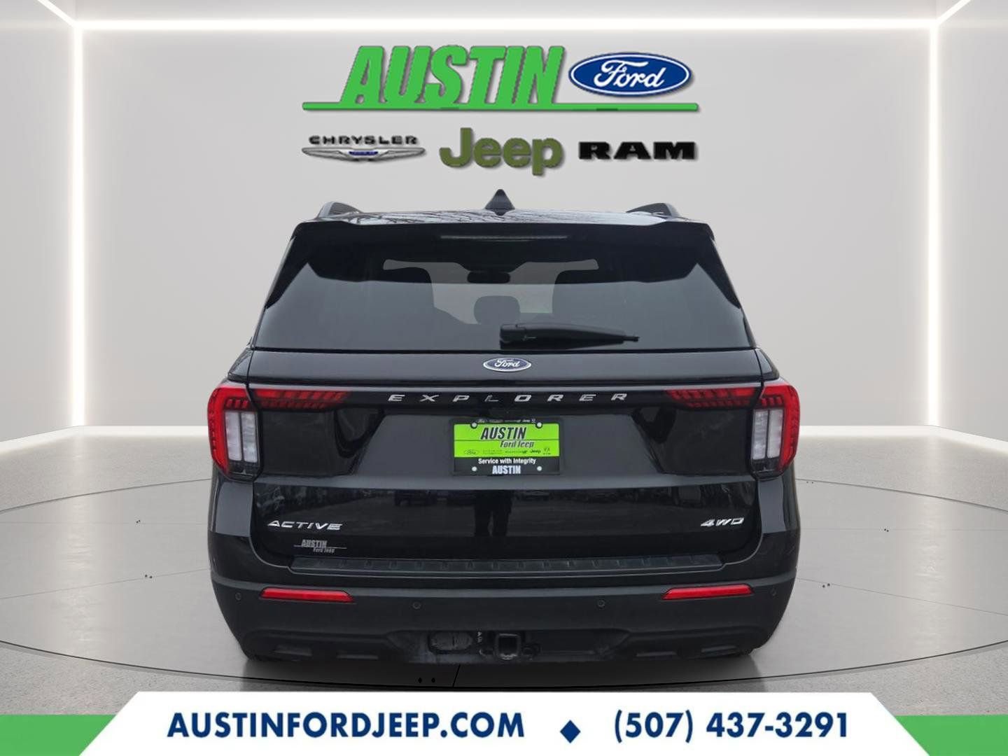 Used 2025 Ford Explorer Active image 4