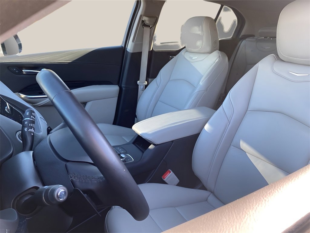 Certified 2022 Cadillac XT4 Premium Luxury w/ Enhanced Visibility Package image 13