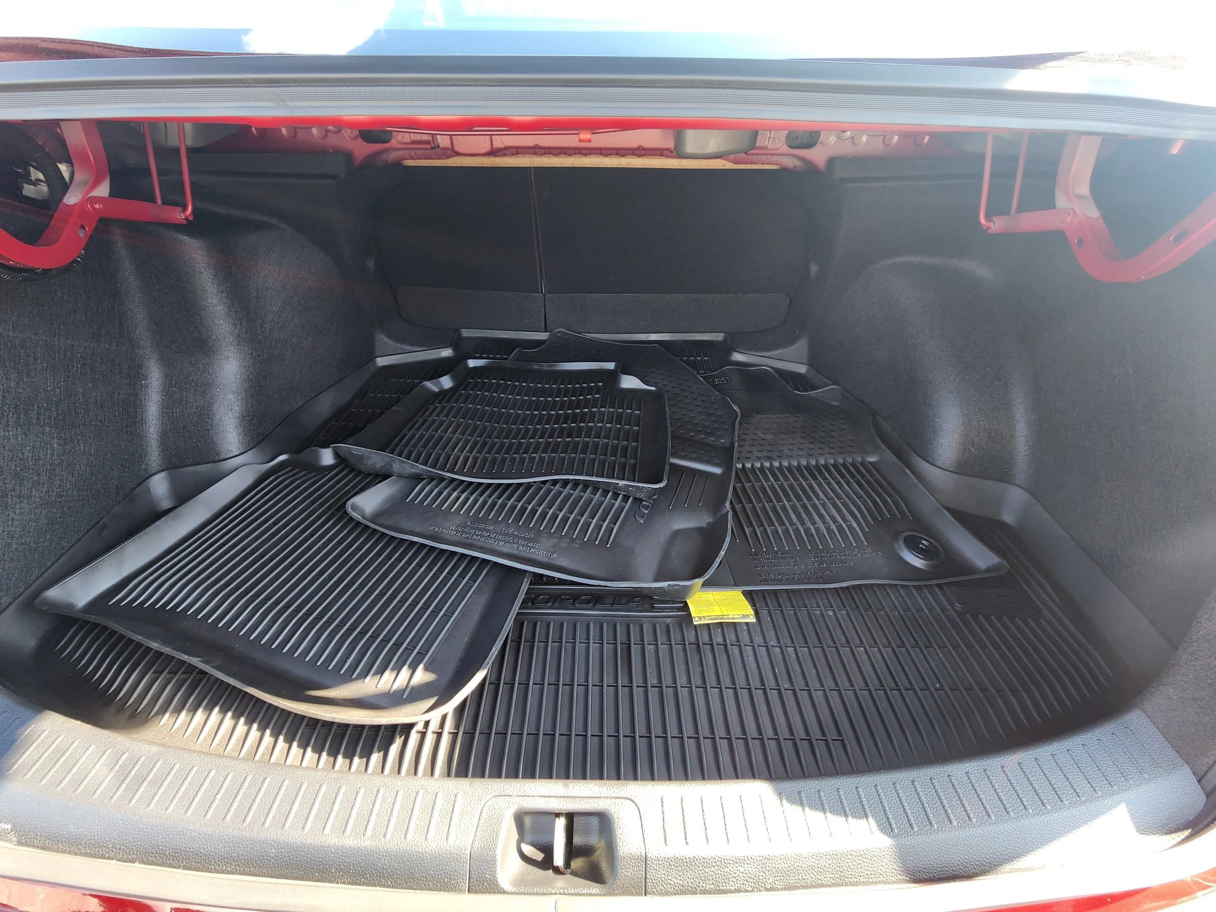 Used 2025 Toyota Corolla LE FWD image 20