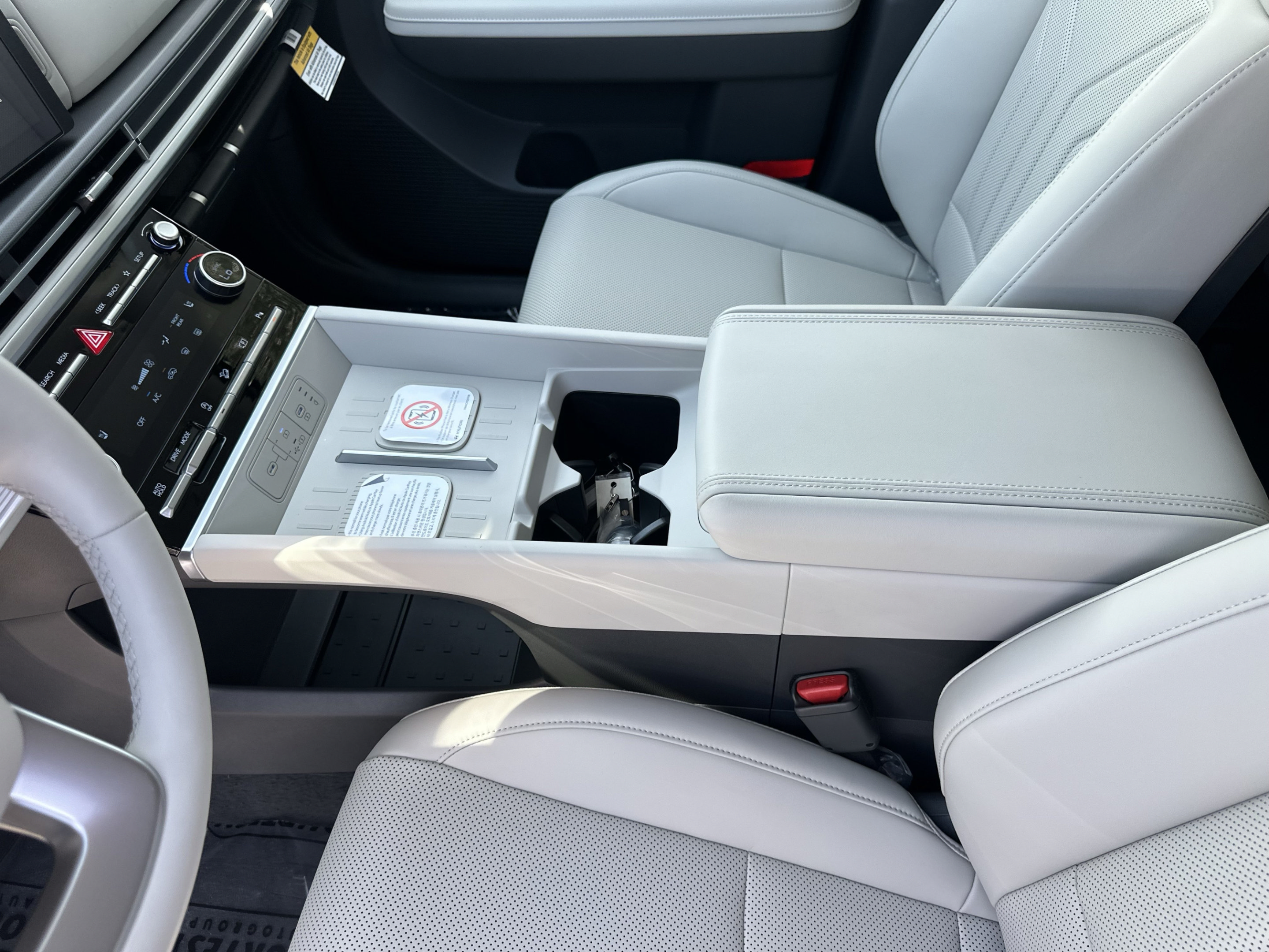 New 2027 Hyundai Santa Fe SEL FWD image 18