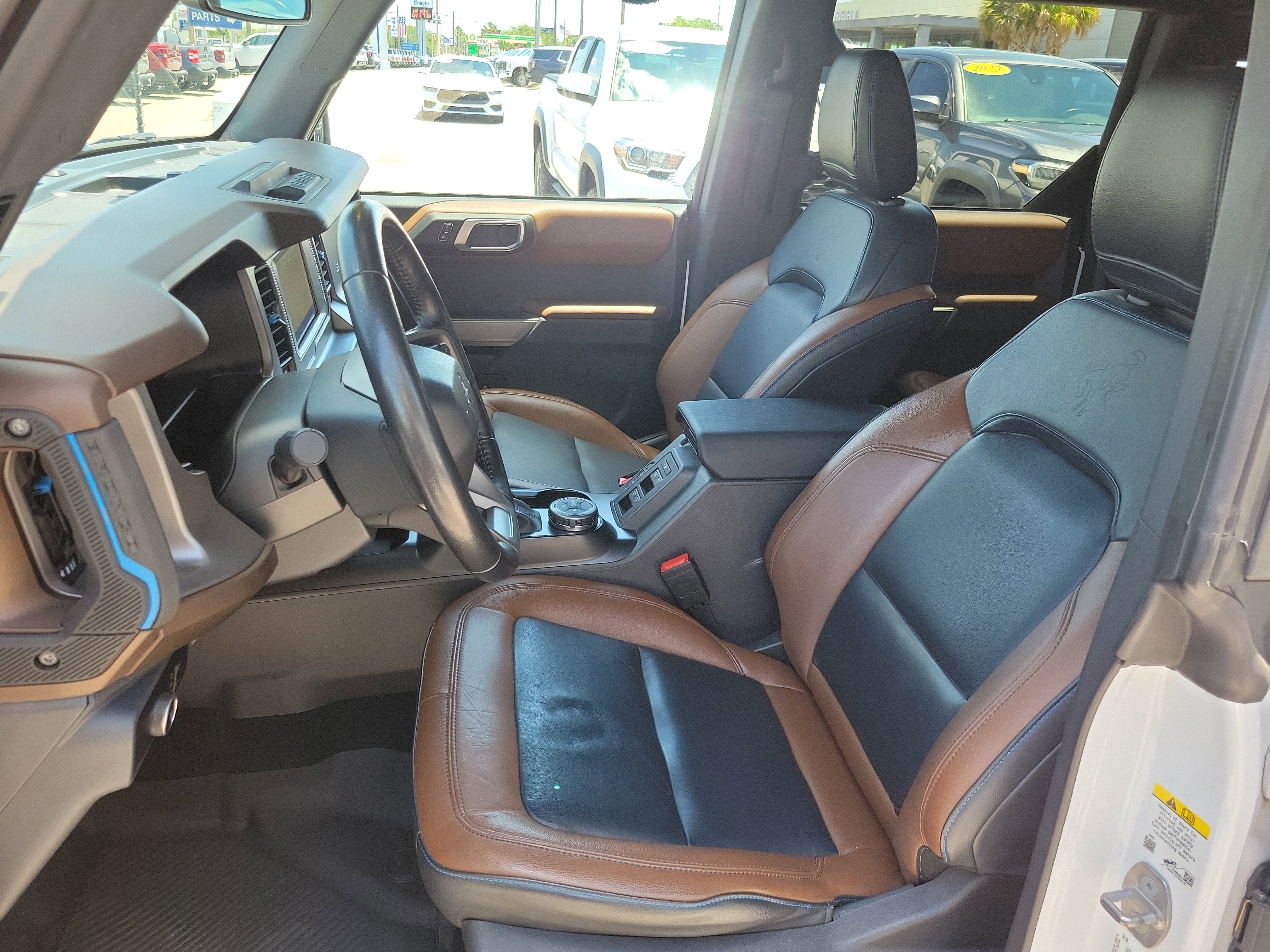 Used 2023 Ford Bronco Outer Banks AWD/4WD image 19