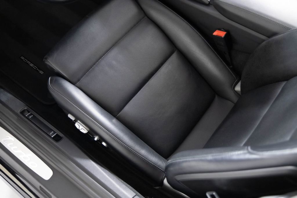 Used 2019 Porsche 911 Turbo image 42