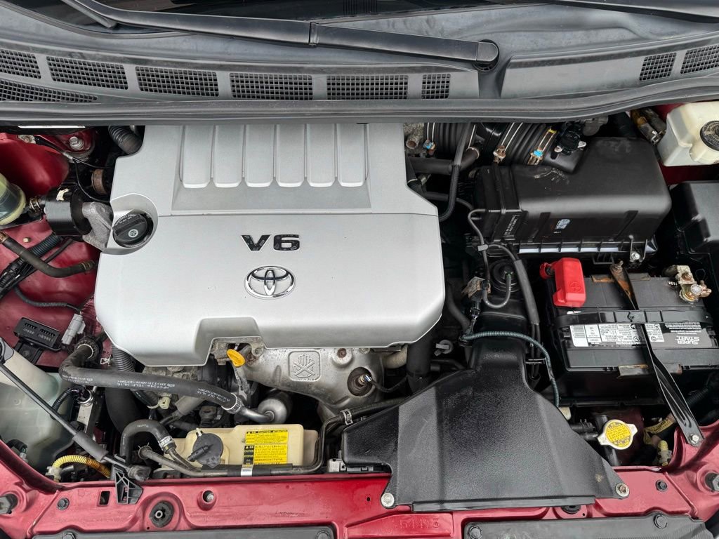 Used 2010 Toyota Sienna LE FWD image 23