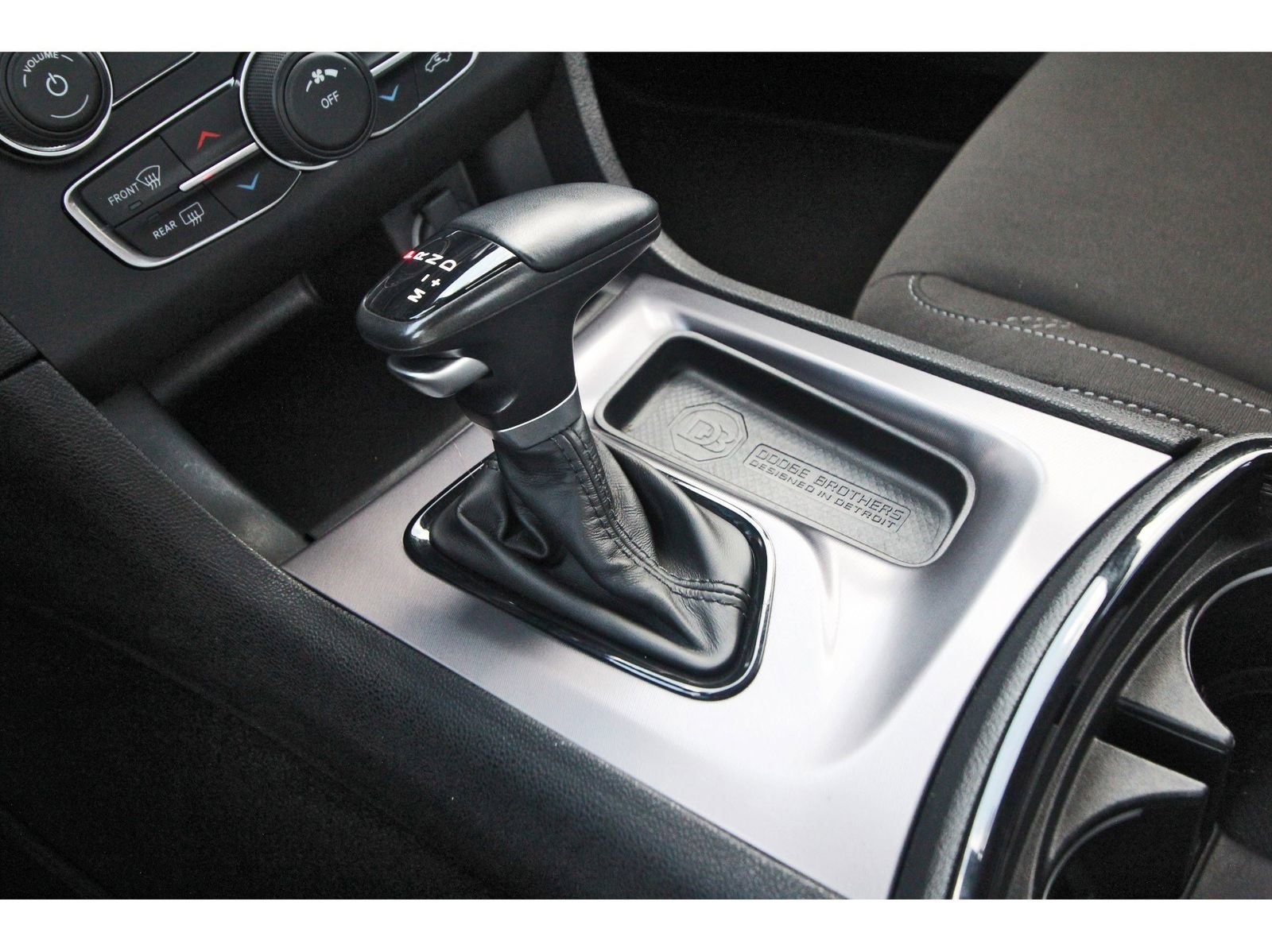 Used 2020 Dodge Charger SXT w/ Driver Convenience Group image 28