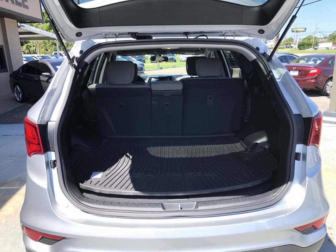Used 2017 Hyundai Santa Fe Sport w/ Cargo Package FWD image 10