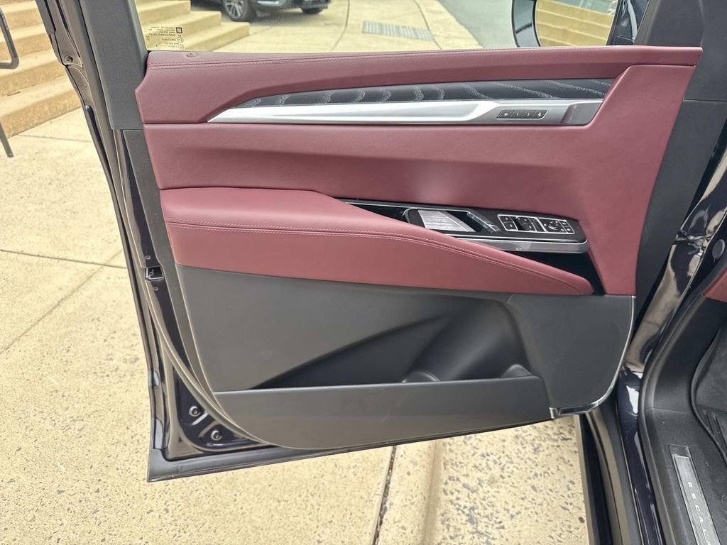 New 2026 Cadillac Escalade Luxury w/ LPO, Floor Liner Package AWD/4WD image 13
