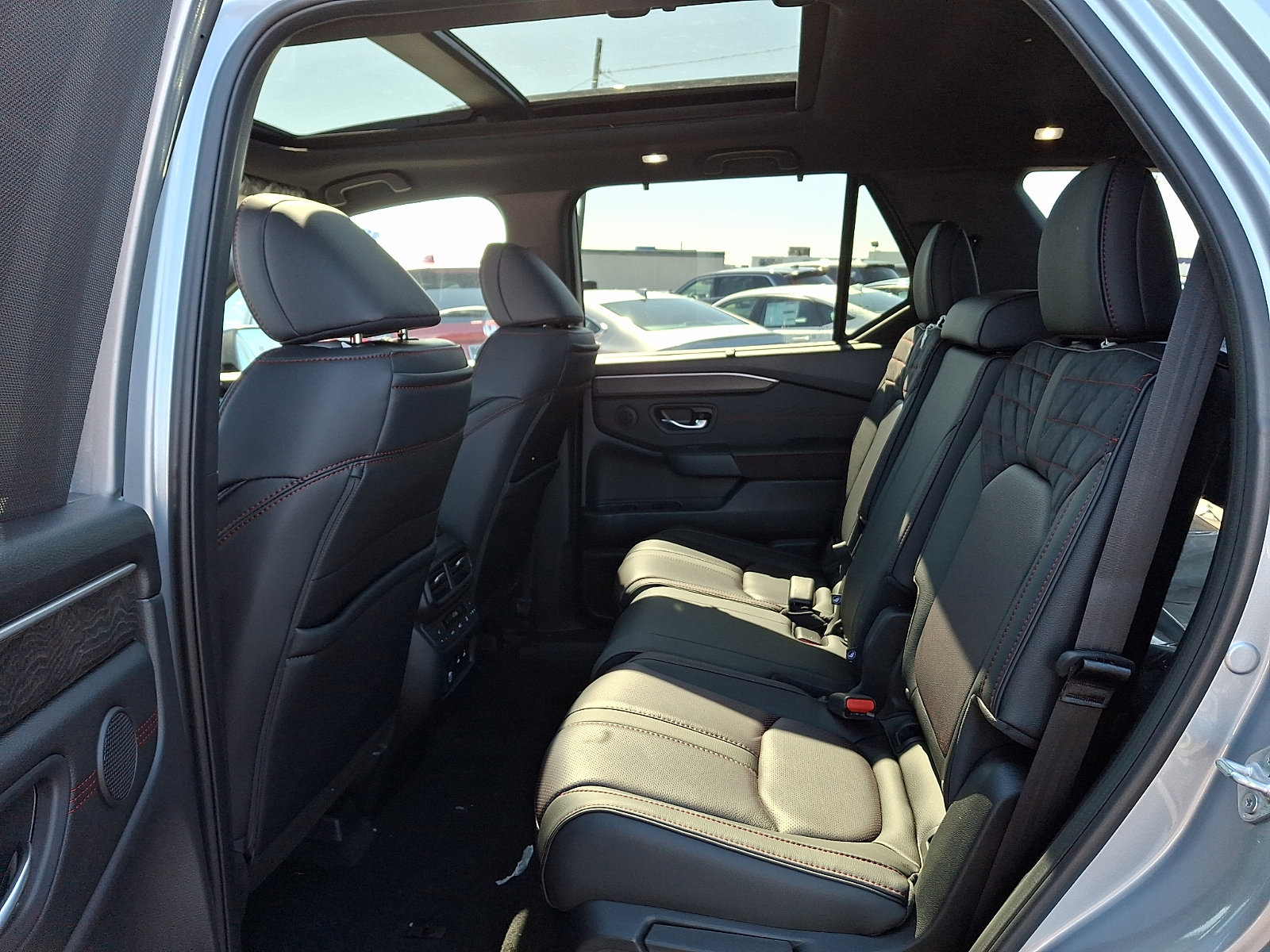 New 2026 Honda Pilot Black Edition image 5