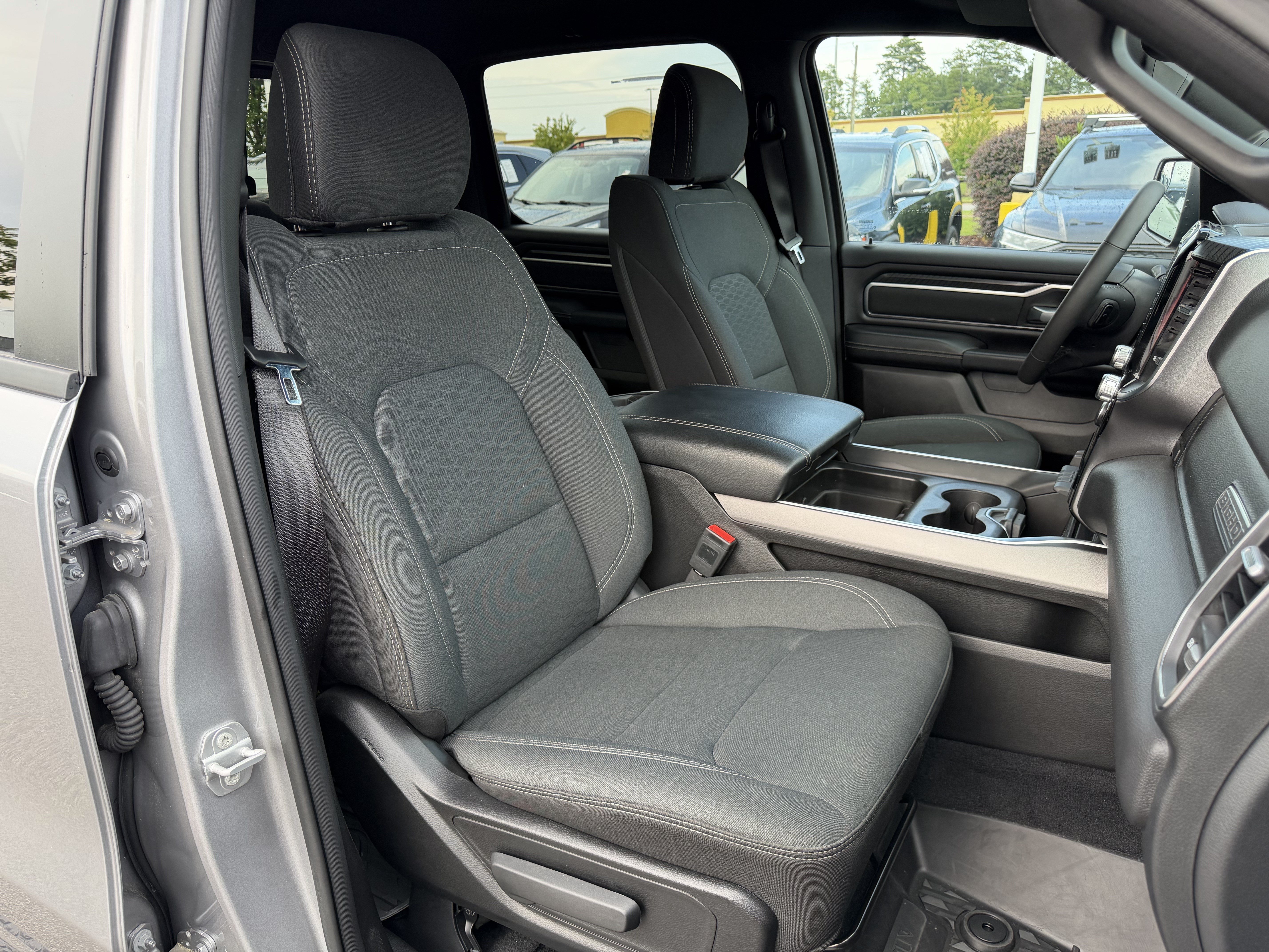 Used 2025 RAM 1500 Big Horn AWD/4WD image 33