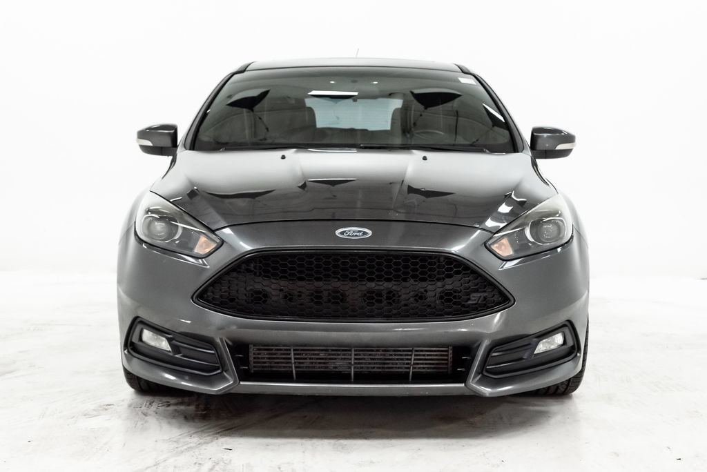 Used 2015 Ford Focus ST w/ Equipment Group 401A FWD image 4