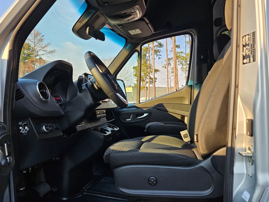 Used 2023 Mercedes-Benz Sprinter 3500 w/ Parking Package image 5