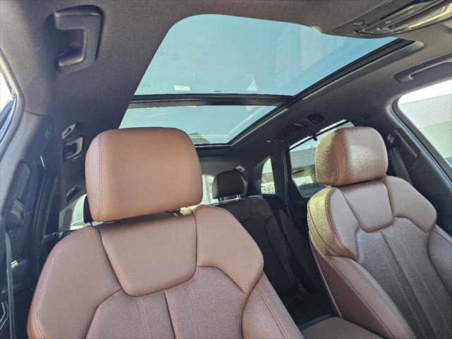 Used 2019 Audi Q5 2.0T Premium Plus w/ Premium Plus Package image 3