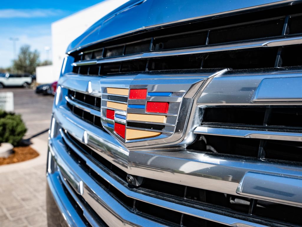 Used 2015 Cadillac Escalade Platinum image 3