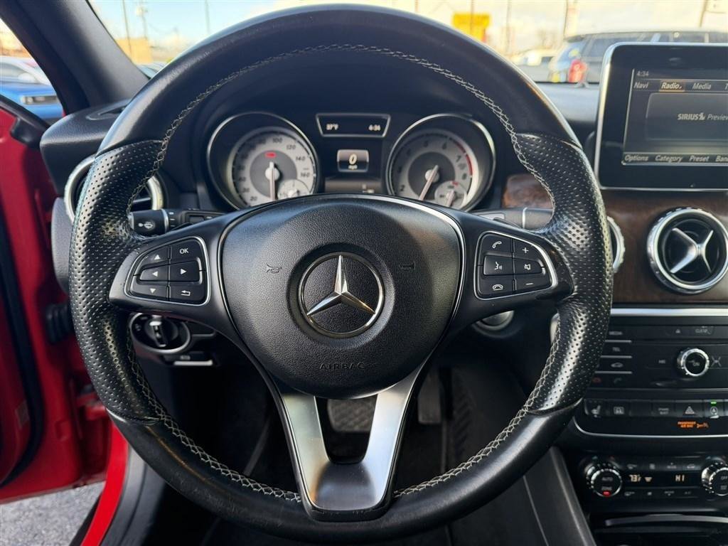 Used 2016 Mercedes-Benz GLA 250 4MATIC image 24