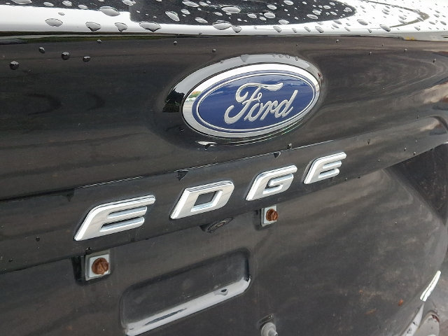 Used 2023 Ford Edge SEL w/ Convenience Package AWD/4WD image 4