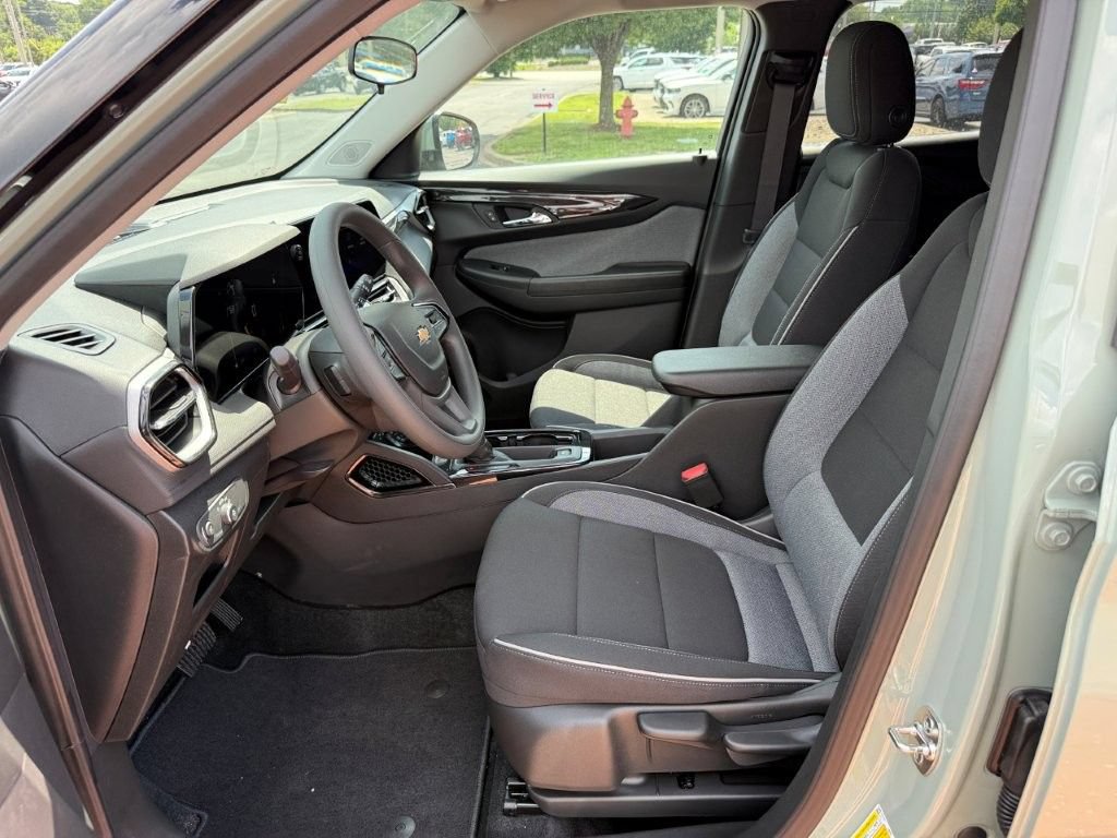 New 2026 Chevrolet TrailBlazer LT FWD image 11