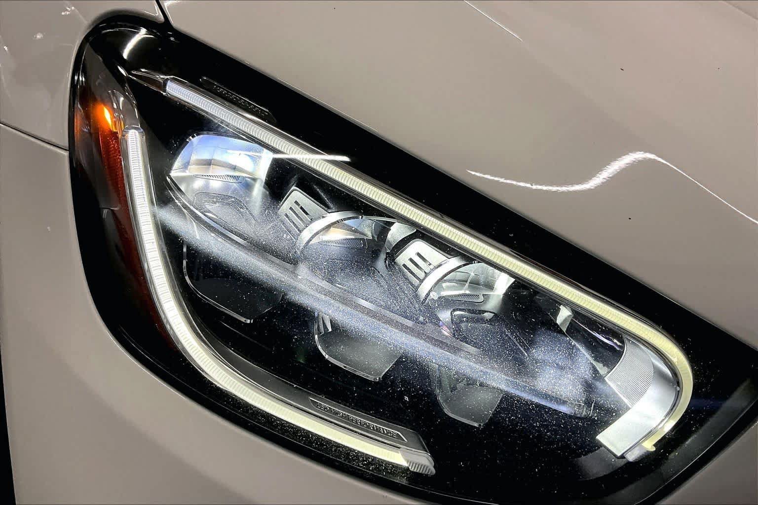 Used 2020 Mercedes-Benz GLC 300 image 27