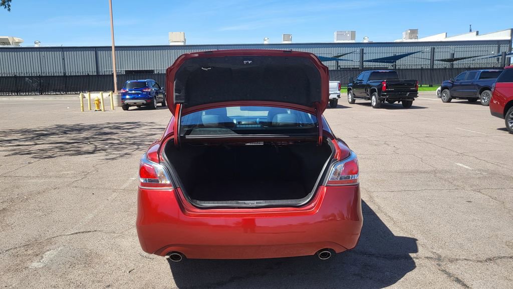 Used 2015 Nissan Altima 3.5 SL FWD image 11