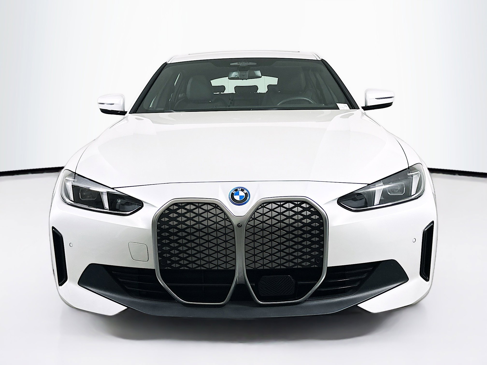 Used 2025 BMW i4 xDrive40i image 2