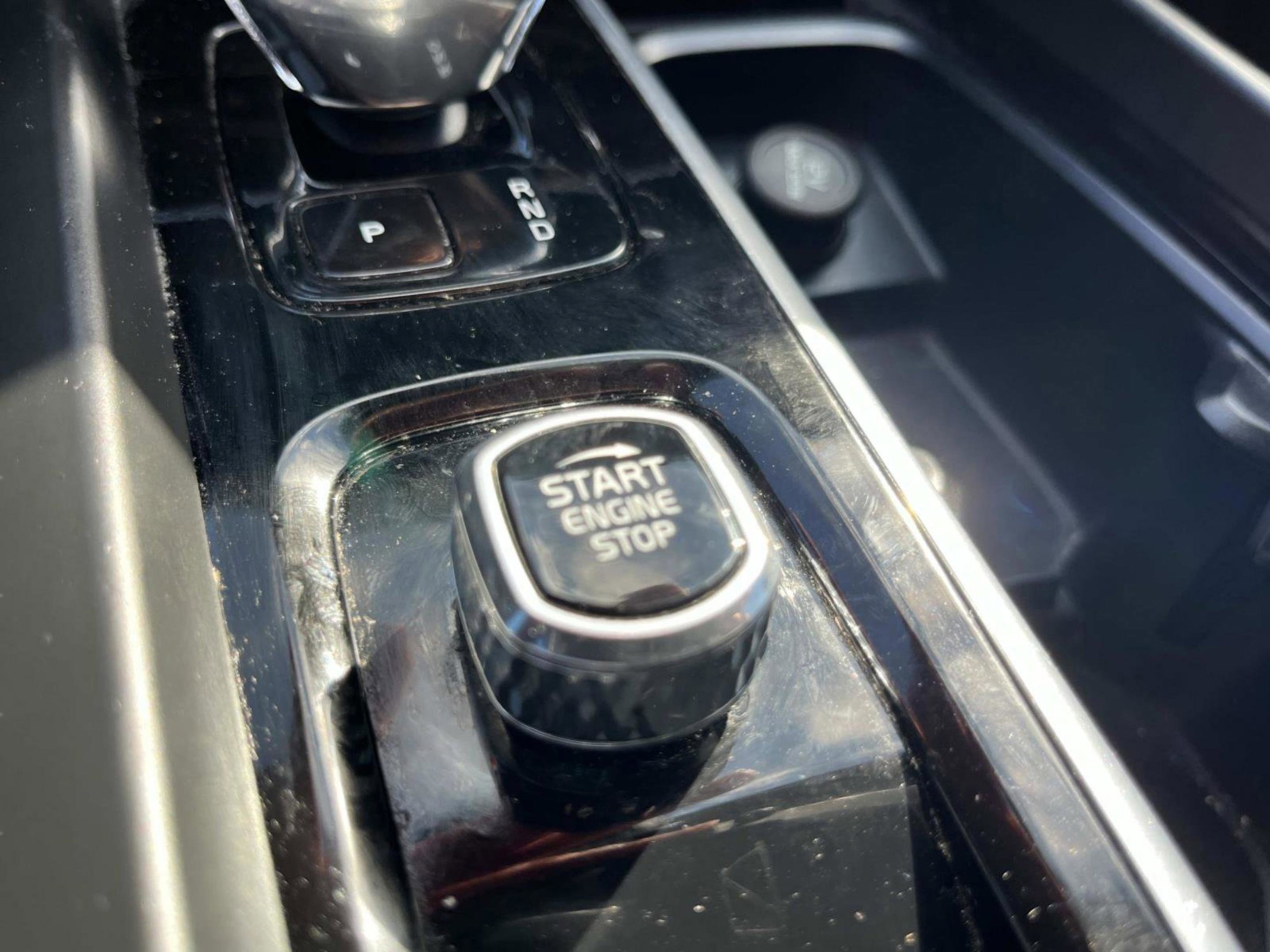 Used 2023 Volvo XC60 B5 Ultimate image 43