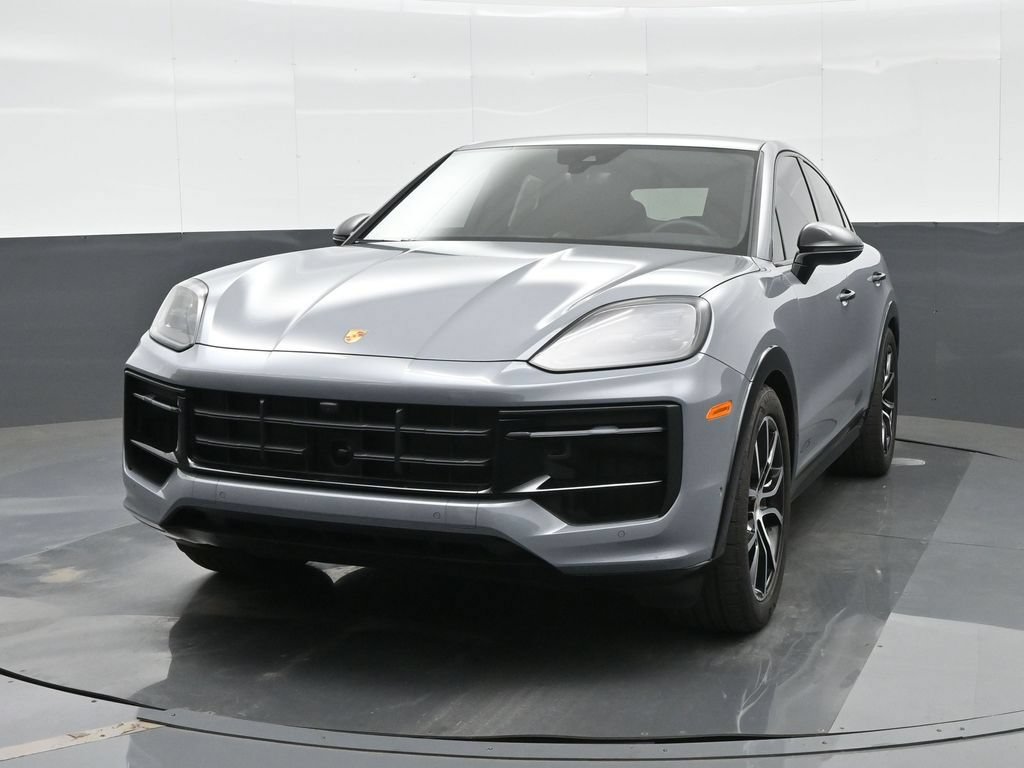 Certified 2025 Porsche Cayenne GTS AWD/4WD image 12