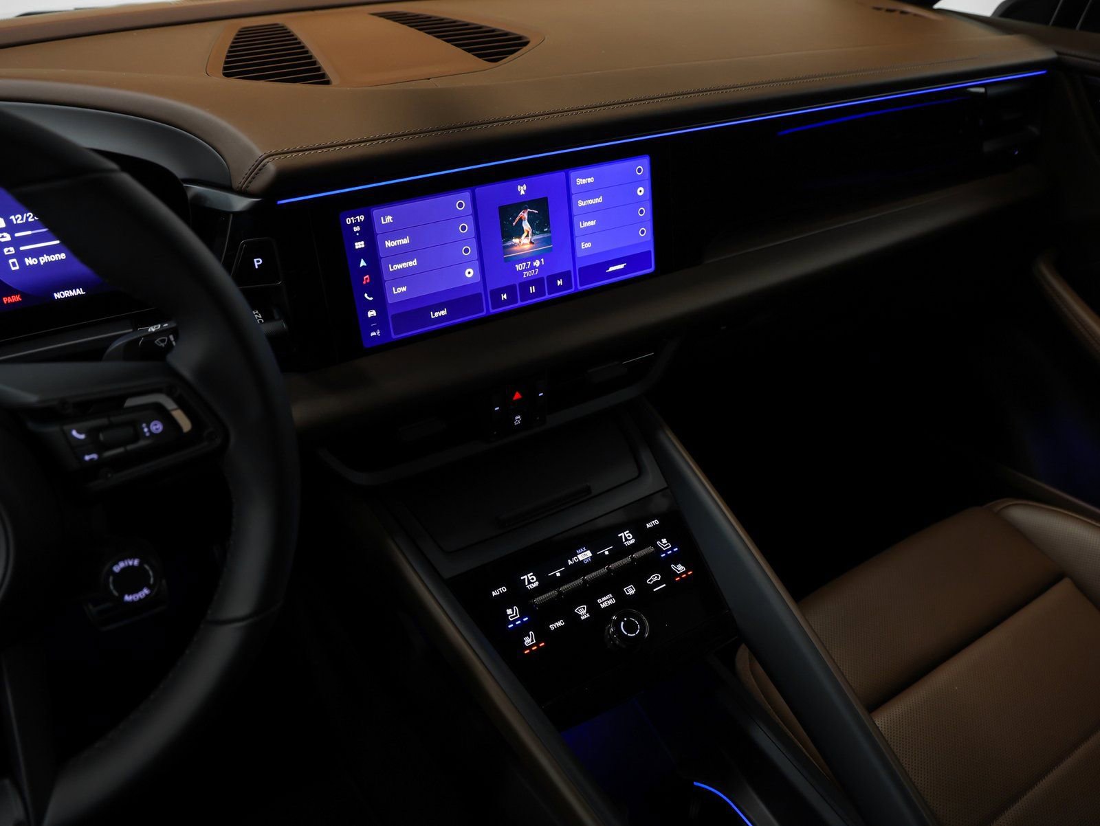 New 2025 Porsche Macan Turbo Electric image 39