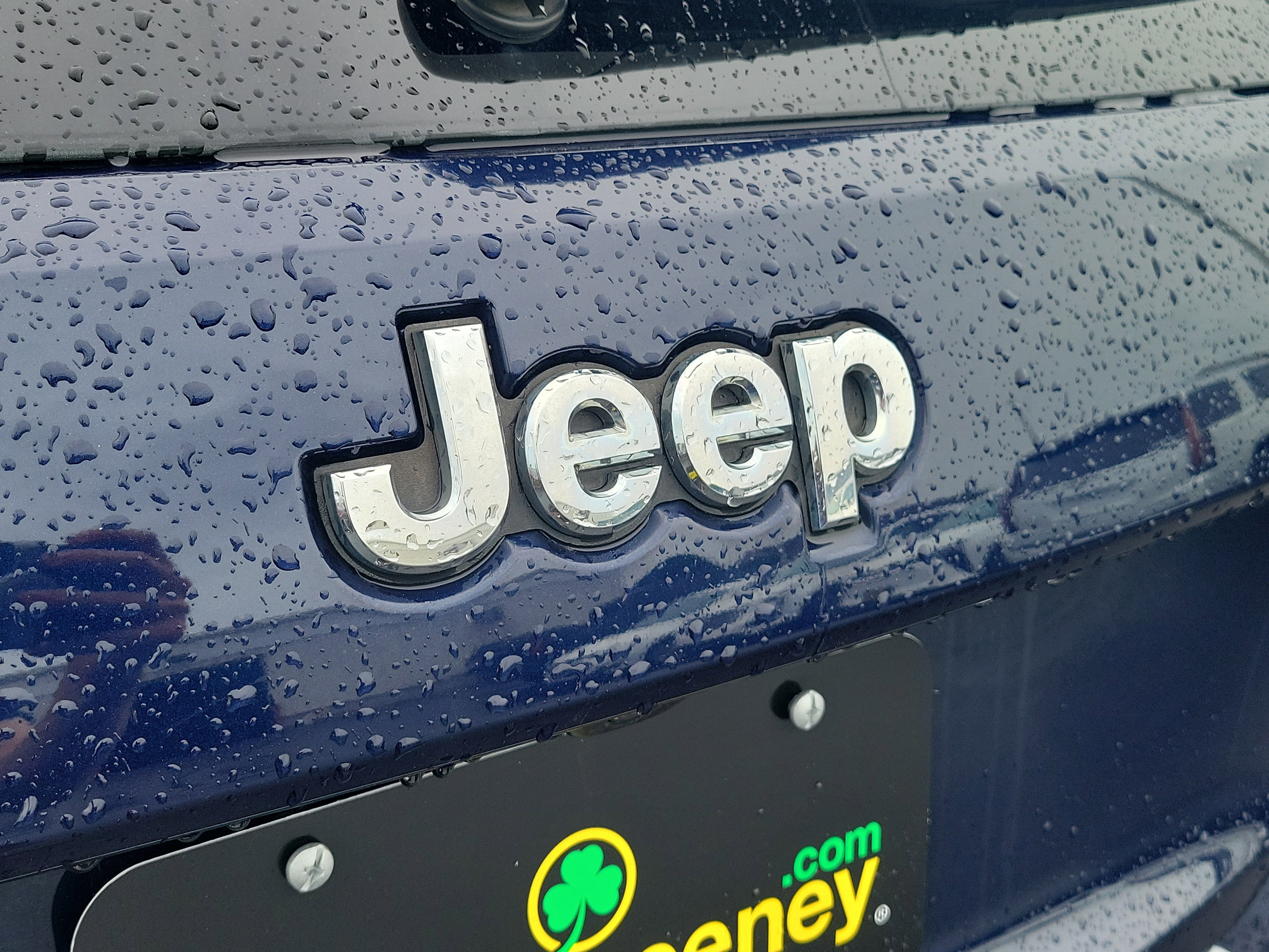 Used 2018 Jeep Grand Cherokee Limited AWD/4WD image 7