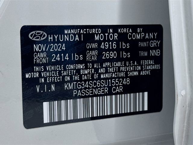 Used 2025 Genesis G70 2.5T image 31